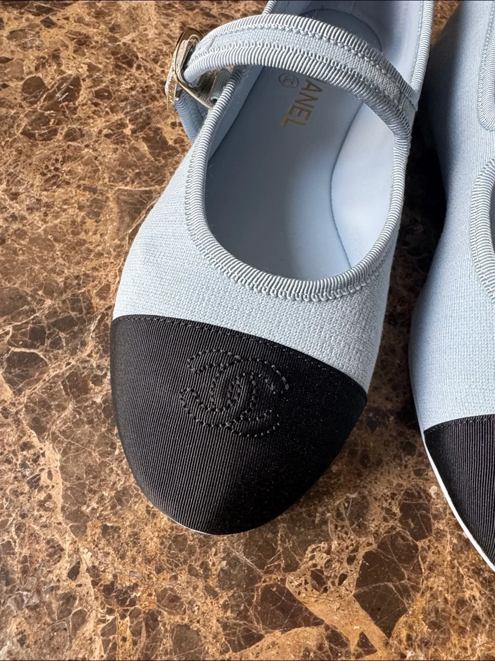 Chanel 25s Mary Janes blue black cap toe logo flats ballet sz 39.5